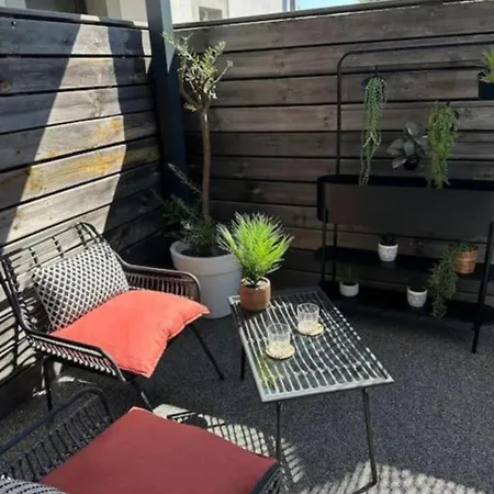 Linstant Present Appartement